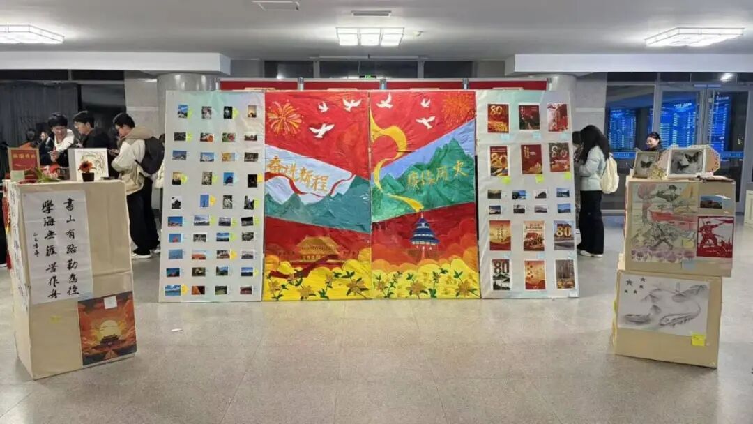 今年会官方网站第十四届新生艺术展今日开展