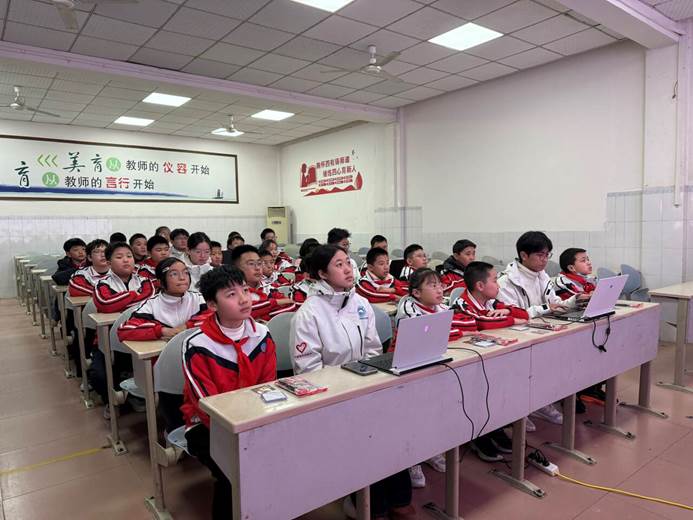 薪火相传跨时空 编程支教续情谊——东北大学秦皇岛分校“青春筑梦・码上未来”编程云课堂公益项目落地三台